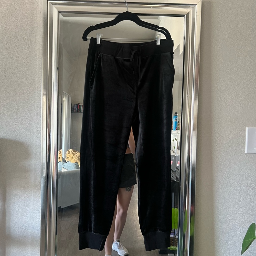 NEW NYDJ Black Velour Joggers Size M